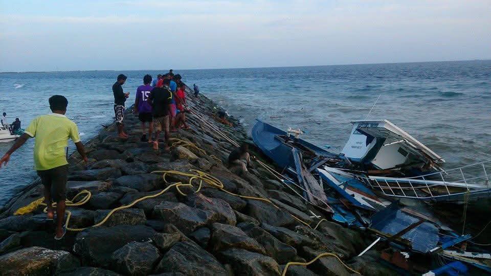 އުނގޫފާރު ނެރުމައްޗަށް އެރި އަލިފުށި 'ފުޅަނގި' ބޯޓު ފުނޑުފުނޑުވުން: ހިތާމަވެރި ހާދިސާގެ ހަނދާންތައް