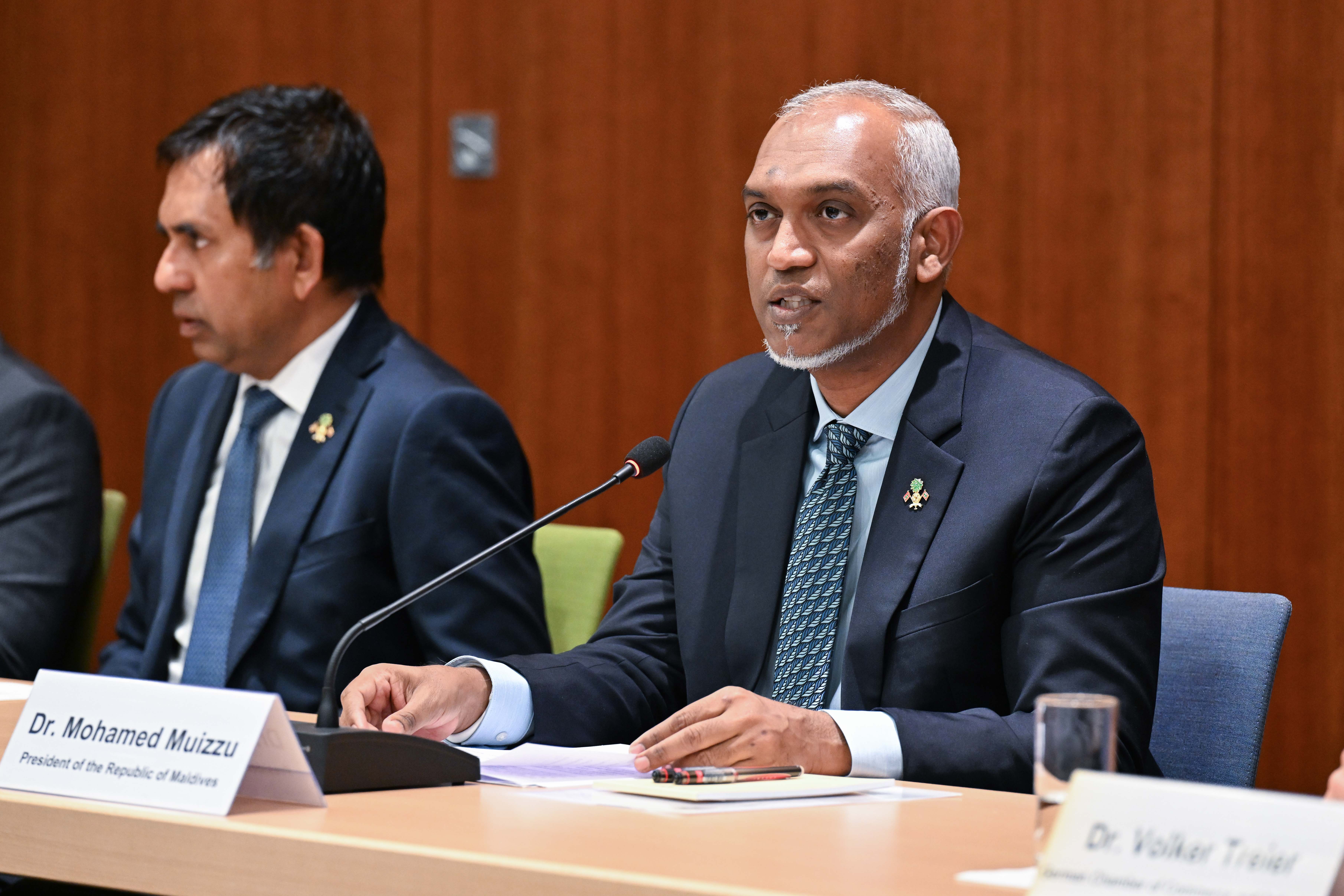 މޯލްޑިވްސް- ޖަރމަނީ ބިޒްނަސް ރައުންޑްޓޭބަލްގައި ރައީސުލްޖުމްހޫރިއްޔާ ބައިވެރިވެވަޑައިގަންނަވައިފި