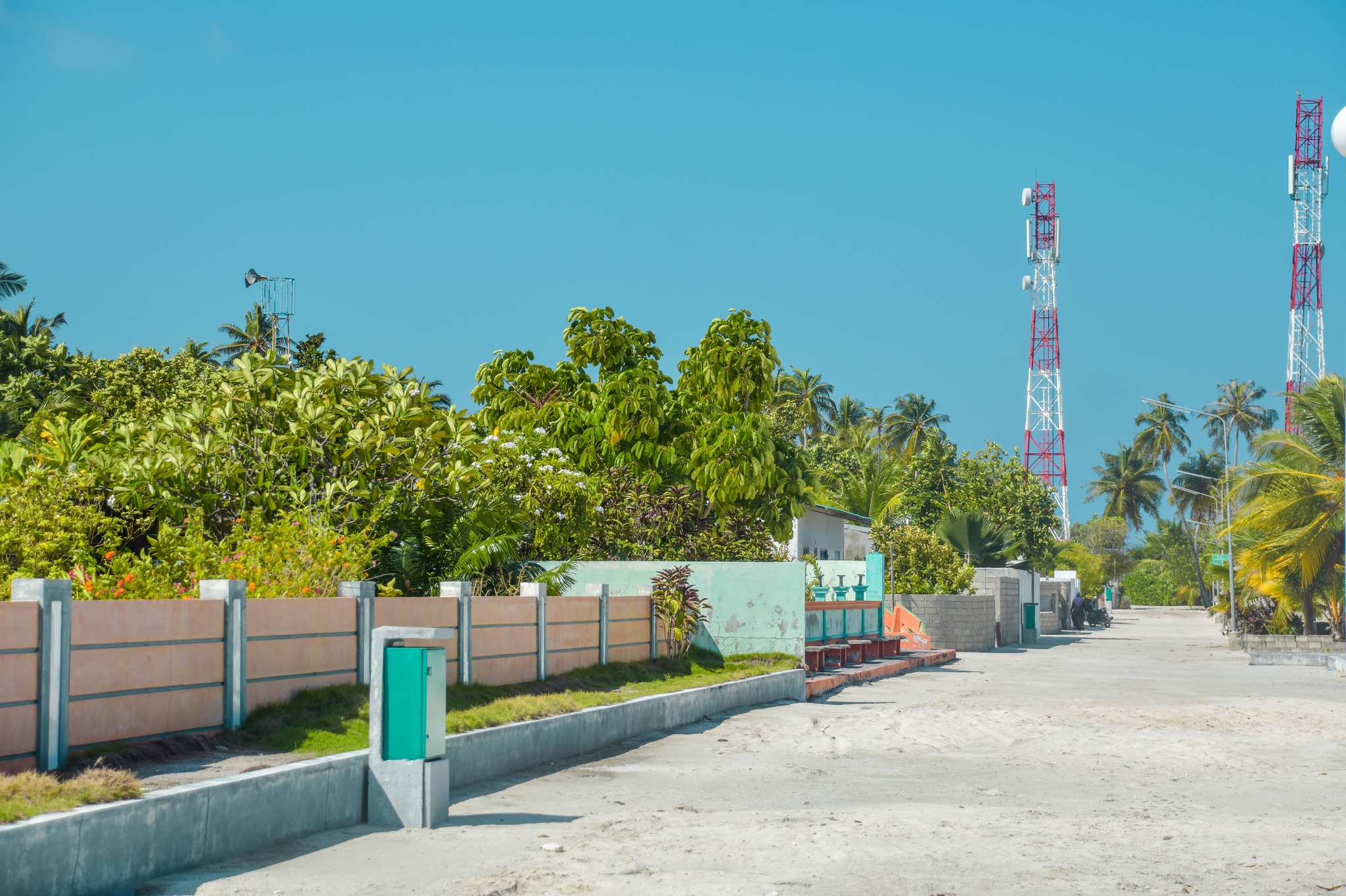 ރ. ވާދޫއިން އެންޓަނާ ޖެހުމަށް ބިން ދޫކުރަނީ