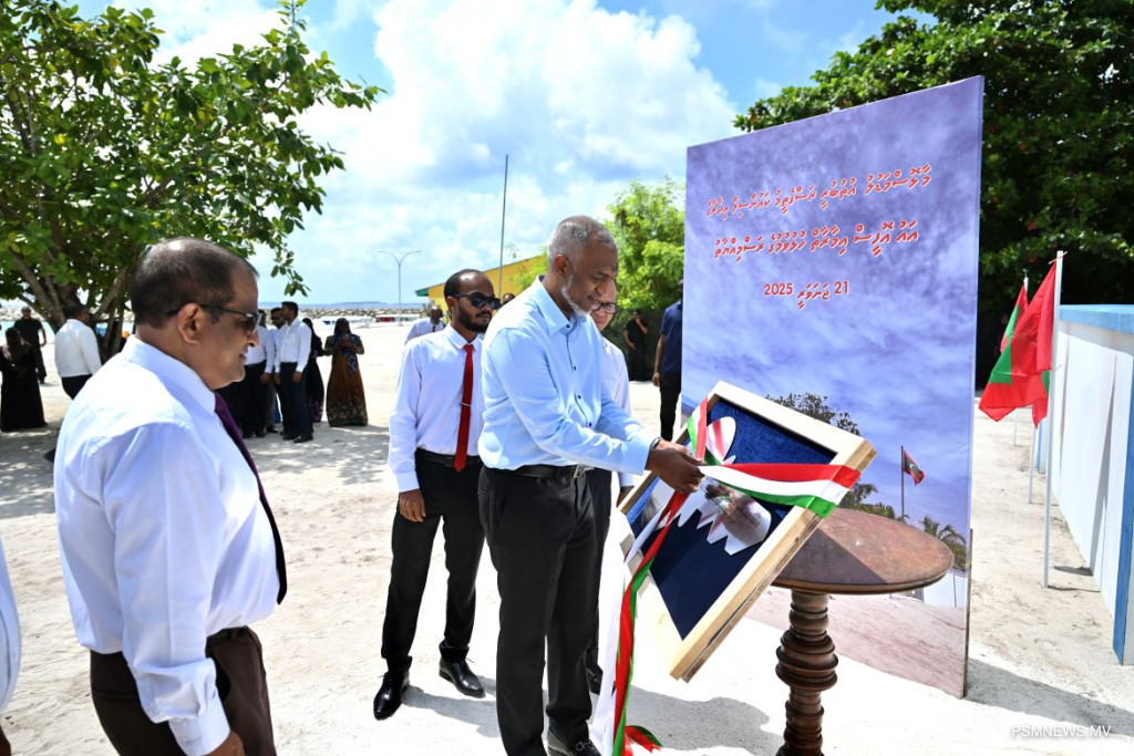 ރަސްގެތީމު ކައުންސިލްގެ އައު އޮފީސް އިމާރާތް ރައީސް ހުޅުއްވައިދެއްވައިފި