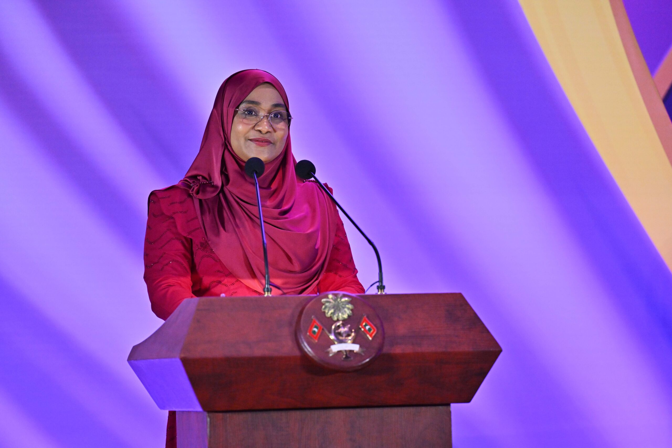 އޭ.އެމް.އާރްގެ ސަބަބުން ކުރިމަތިވާ ގޮންޖެހުންތަކަށް ސަމާލުވުމަށް ފަސްޓް ލޭޑީ ސާޖިދާ ގޮވާލައްވައިފި